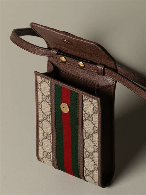 Mini borsa in GG Supreme con tracolla Gucci 